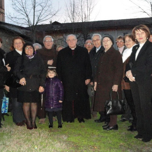 50 anni del Teatro alle Grazie: al centro il Vescovo di Tortona Mons. Martino Canessa, a sinistra Il Superiore del Santuario Santa Maria della Grazie padre Guglielmo Bozzo, a destra Beppe Buzzi con la moglie Franca.